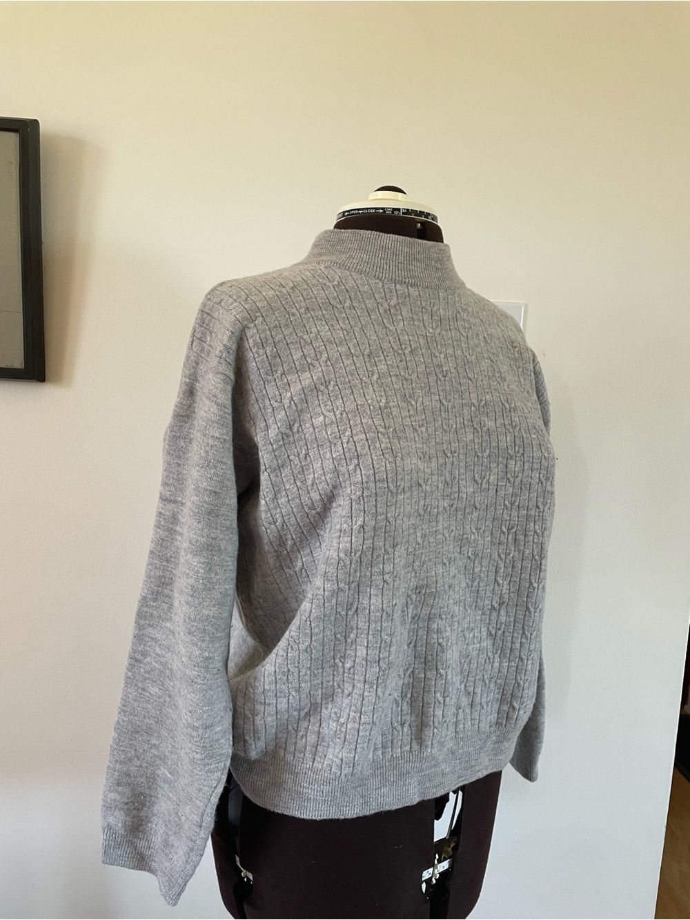 Tabi International 100% Wool Pullover